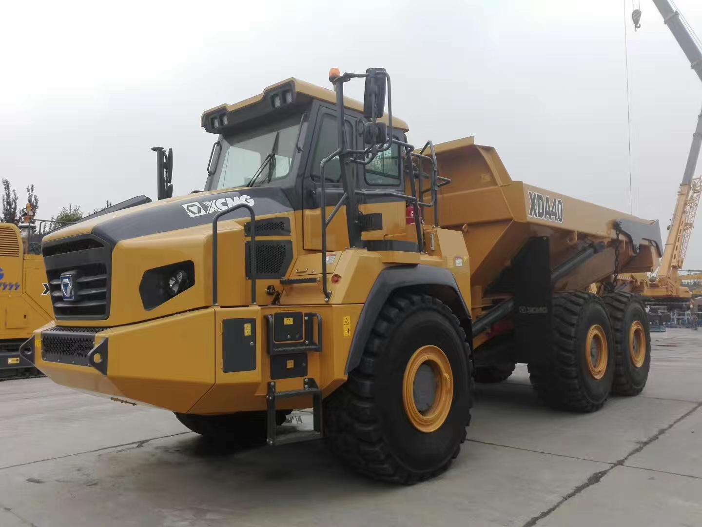 6x6 Articulated dump truck XDA40 